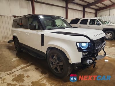 Czwarte zdjęcie samochodu z boku: 2026 LAND ROVER DEFENDER 130 X-DYNAMIC SE VIN:SALE2FEU3T2498050 - miniatura