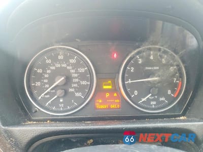 Zdjęcie 9 z 11 samochodu: 2010 BMW 328 XI VIN:WBAWC3C57AP470445 - miniatura