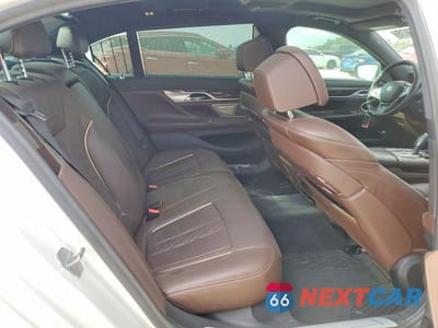 Zdjęcie 10 z 12 samochodu: 2021 BMW 740 I VIN:WBA7T2C02MCG11939 - miniatura