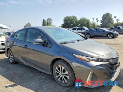 Czwarte zdjęcie samochodu z boku: 2020 TOYOTA PRIUS PRIME LE VIN:JTDKARFP9L3160007 - miniatura