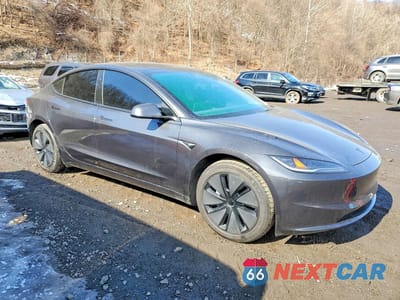 Czwarte zdjęcie samochodu z boku: 2026 TESLA MODEL 3 VIN:5YJ3E1EAXTF117273 - miniatura