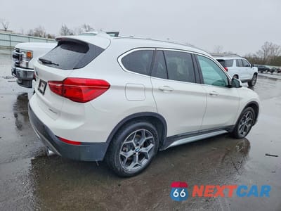 Trzecie zdjęcie samochodu z tyłu: 2019 BMW X1 SDRIVE28I VIN:WBXHU7C54K3H45803 - miniatura