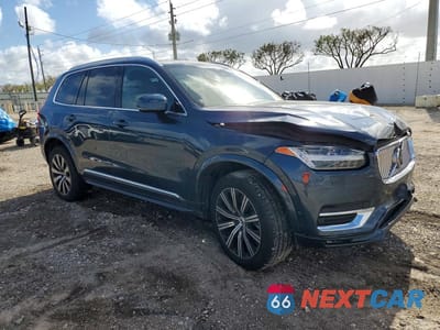 Czwarte zdjęcie samochodu z boku: 2024 VOLVO XC90 PLUS VIN:YV4L12PE5R1199087 - miniatura