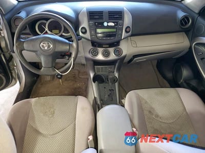 Zdjęcie 8 z 11 samochodu: 2008 TOYOTA RAV4 BASE VIN:JTMZD33V286077949 - miniatura