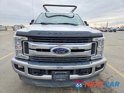Piąte zdjęcie samochodu w środku: 2019 FORD F250 SUPER DUTY VIN:1FT7X2B60KED12879 - miniatura