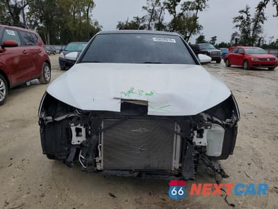 Piąte zdjęcie samochodu w środku: 2024 AUDI A3 PREMIUM VIN:WAUAUDGY7RA007110 - miniatura