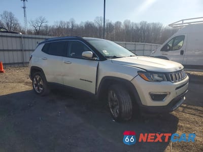 Czwarte zdjęcie samochodu z boku: 2017 JEEP COMPASS LIMITED VIN:3C4NJDCB9HT680860 - miniatura