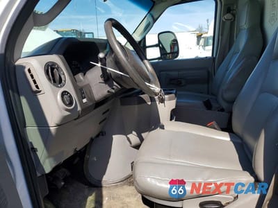 Zdjęcie 7 z 12 samochodu: 2018 FORD E350 BOX TRUCK VIN:1FDWE3FS4JDC33374 - miniatura