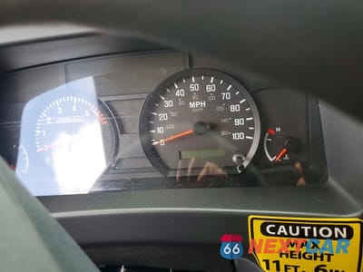 Zdjęcie 9 z 12 samochodu: 2019 ISUZU NPR HD VIN:54DC4W1B3KS807068 - miniatura