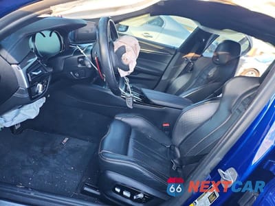 Zdjęcie 7 z 12 samochodu: 2019 BMW M5 VIN:WBSJF0C59KB447789 - miniatura