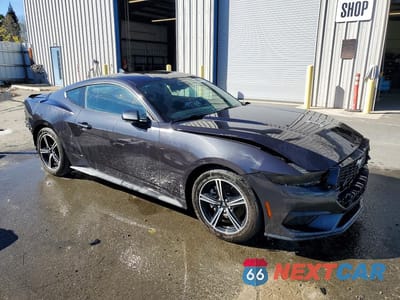 Czwarte zdjęcie samochodu z boku: 2024 FORD MUSTANG VIN:1FA6P8TH4R5130519 - miniatura