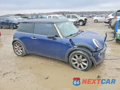 Czwarte zdjęcie samochodu z boku: 2004 MINI COOPER VIN:WMWRC33494TJ55596 - miniatura