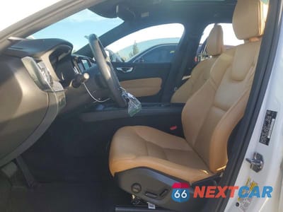 Zdjęcie 7 z 11 samochodu: 2020 VOLVO XC60 T5 MOMENTUM VIN:YV4102RK0L1565347 - miniatura