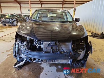 Piąte zdjęcie samochodu w środku: 2019 NISSAN ROGUE SPORT SV VIN:JN1BJ1CR3KW629857 - miniatura