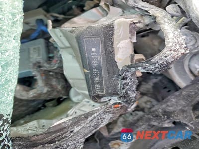 Zdjęcie 12 z 12 samochodu: 2014 TOYOTA COROLLA S PLUS VIN:5YFBURHE5EP148319 - miniatura