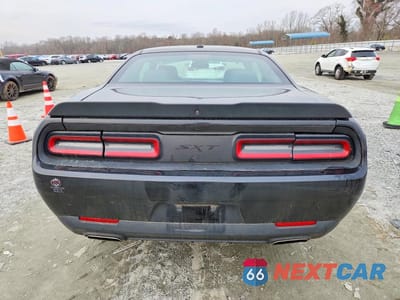 Zdjęcie 6 z 12 samochodu: 2016 DODGE CHALLENGER SXT VIN:2C3CDZAGXGH351882 - miniatura