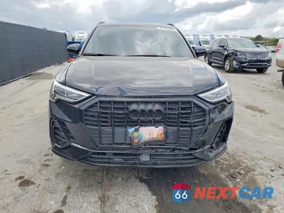 Piąte zdjęcie samochodu w środku: 2022 AUDI Q3 PREMIUM PLUS S LINE 45 VIN:WA1EECF31N1128656 - miniatura