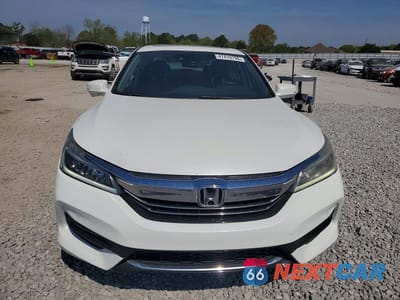 Piąte zdjęcie samochodu w środku: 2017 HONDA ACCORD TOURING HYBRID VIN:JHMCR6F71HC030563 - miniatura