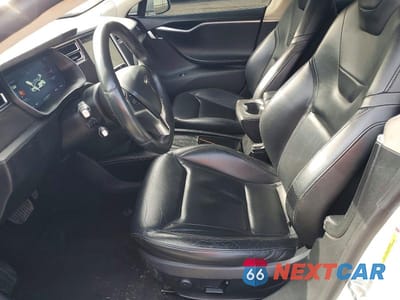 Zdjęcie 7 z 12 samochodu: 2015 TESLA MODEL S VIN:5YJSA1E27FF104176 - miniatura