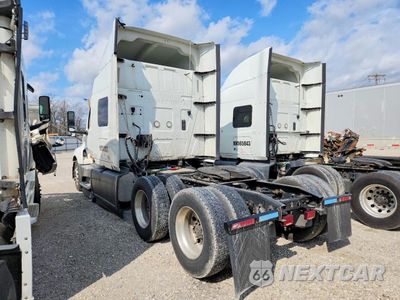 Trzecie zdjęcie samochodu z tyłu: 2020 INTERNATIONAL LT625 SEMI TRUCK VIN:3HSDZAPR4LN134952 - miniatura