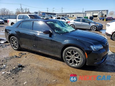 Czwarte zdjęcie samochodu z boku: 2016 CHRYSLER 300 S VIN:2C3CCAGG6GH253167 - miniatura