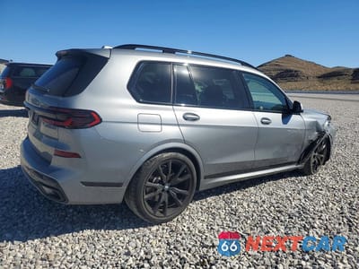 Trzecie zdjęcie samochodu z tyłu: 2025 BMW X7 XDRIVE40I VIN:5UX23EM05S9W76125 - miniatura