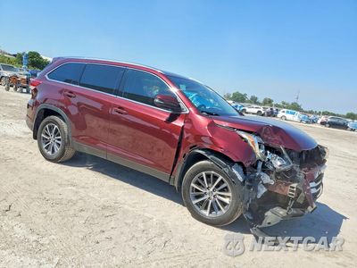 Czwarte zdjęcie samochodu z boku: 2019 TOYOTA HIGHLANDER XLE VIN:5TDJZRFH6KS738140 - miniatura