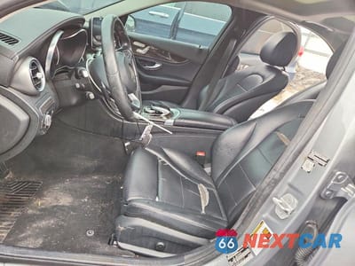 Zdjęcie 7 z 11 samochodu: 2015 MERCEDES-BENZ C 300 4MATIC VIN:55SWF4KB4FU026172 - miniatura