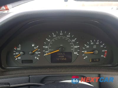 Zdjęcie 9 z 12 samochodu: 2000 MERCEDES-BENZ E 320 4MATIC VIN:WDBJF82JXYX038375 - miniatura