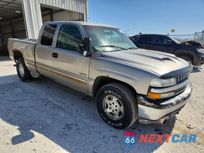 Czwarte zdjęcie samochodu z boku: 2001 CHEVROLET SILVERADO K1500 VIN:2GCEK19T911299545 - miniatura