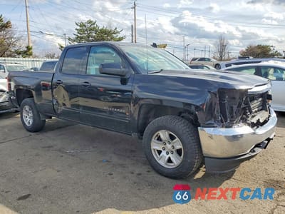 Czwarte zdjęcie samochodu z boku: 2018 CHEV SILVERADO K1500 LT VIN:1GCVKREC8JZ169901 - miniatura
