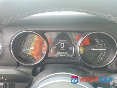 Zdjęcie 9 z 12 samochodu: 2023 JEEP WRANGLER SAHARA 4XE VIN:1C4JJXP68PW599516 - miniatura