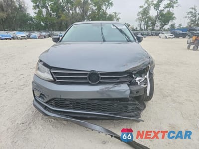 Piąte zdjęcie samochodu w środku: 2018 VOLKSWAGEN JETTA SE VIN:3VWDB7AJ3JM222989 - miniatura