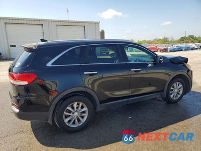 Trzecie zdjęcie samochodu z tyłu: 2017 KIA SORENTO LX VIN:5XYPG4A39HG190011 - miniatura