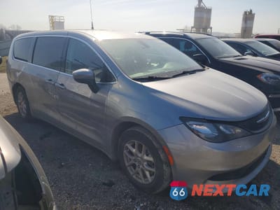 Czwarte zdjęcie samochodu z boku: 2021 CHRYSLER VOYAGER LX VIN:2C4RC1CG2MR580313 - miniatura