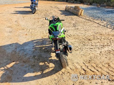 Czwarte zdjęcie samochodu z boku: 2025 KAWASAKI ZX636 K VIN:JKBZXJK15SA009164 - miniatura