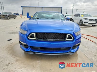 Piąte zdjęcie samochodu w środku: 2017 FORD MUSTANG VIN:1FA6P8AM9H5344341 - miniatura