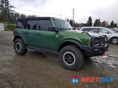 Czwarte zdjęcie samochodu z boku: 2023 FORD BRONCO BASE VIN:1FMEE5BP4PLB64175 - miniatura