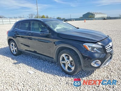 Czwarte zdjęcie samochodu z boku: 2018 MERCEDES-BENZ GLA 250 VIN:WDCTG4EB6JJ380249 - miniatura