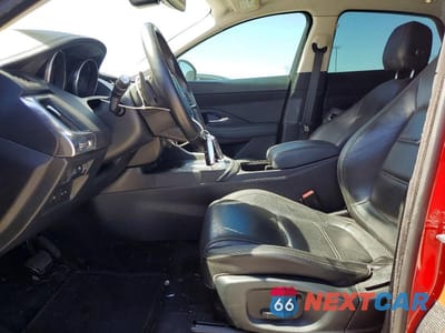 Zdjęcie 7 z 13 samochodu: 2019 JAGUAR E-PACE S VIN:SADFJ2FX6K1Z66894 - miniatura