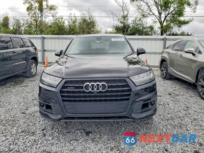 Piąte zdjęcie samochodu w środku: 2019 AUDI Q7 PRESTIGE VIN:WA1VAAF74KD020240 - miniatura