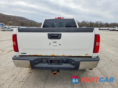 Zdjęcie 6 z 11 samochodu: 2011 CHEVROLET SILVERADO K1500 LS VIN:1GCRKREA2BZ445006 - miniatura