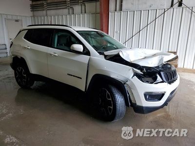 Czwarte zdjęcie samochodu z boku: 2019 JEEP COMPASS SPORT VIN:3C4NJDAB3KT847028 - miniatura