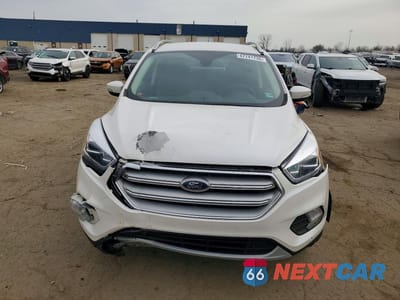 Piąte zdjęcie samochodu w środku: 2019 FORD ESCAPE TITANIUM VIN:1FMCU9J98KUA96325 - miniatura