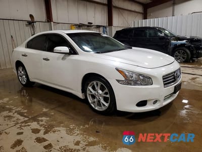 Czwarte zdjęcie samochodu z boku: 2014 NISSAN MAXIMA 3.5 S VIN:1N4AA5AP9EC435508 - miniatura