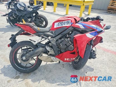 2024 HONDA CBR650 R MLHRH1552R5000380 - główne zdjęcie licytacji z USA - miniatura