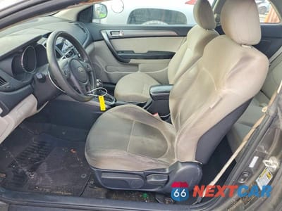 Zdjęcie 7 z 12 samochodu: 2013 KIA FORTE KOUP EX VIN:KNAFU6A24D5684266 - miniatura
