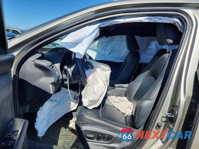 Zdjęcie 7 z 14 samochodu: 2020 LEXUS UX 200 BASE VIN:JTHX3JBH1L2029609 - miniatura