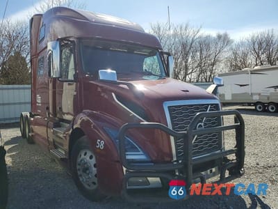 2024 VOLVO VN VNL 4V4NC9EHXRN629320 - główne zdjęcie licytacji z USA - miniatura