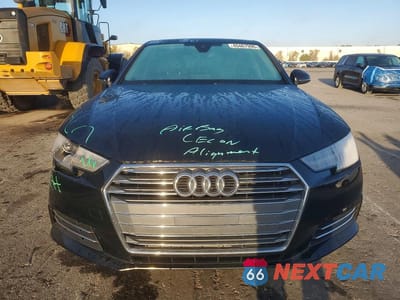 Piąte zdjęcie samochodu w środku: 2017 AUDI A4 PREMIUM VIN:WAUGNAF41HN024495 - miniatura